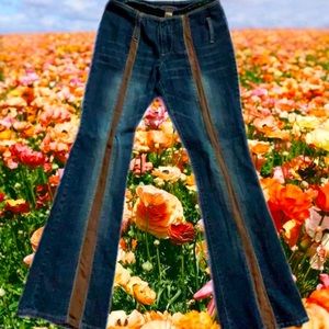 Low Rise/Waisted Bell-Bottom Jeans♥︎ SIZE:7/8